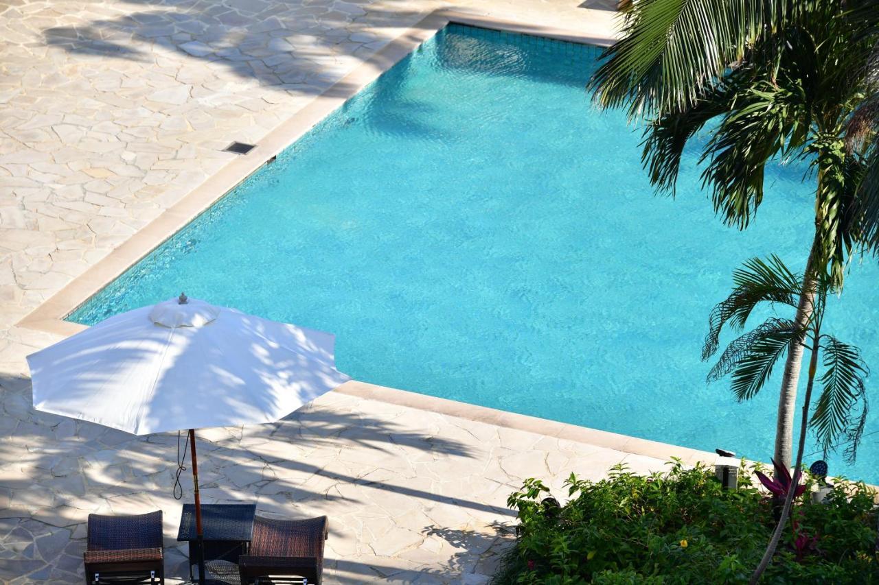 Hotel Robertson Harbor Miyakojima  Екстериор снимка